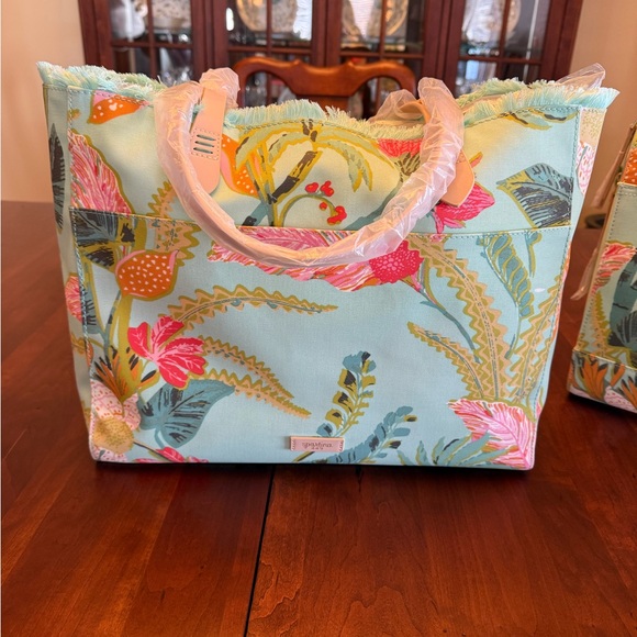 Spartina 449 Tropical Floral Tote - Picture 4 of 12